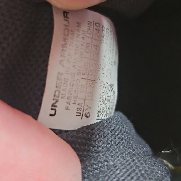 Under Armour Youth Baseball Cleats - Picture 13 of 13